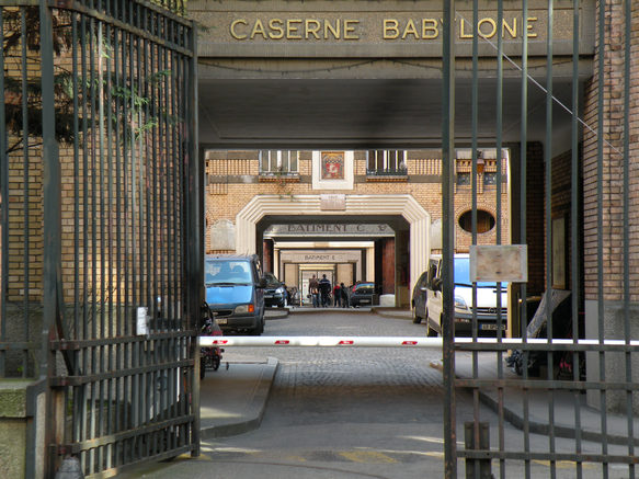  enfilement de porches, immeuble de la Garde Républicaine